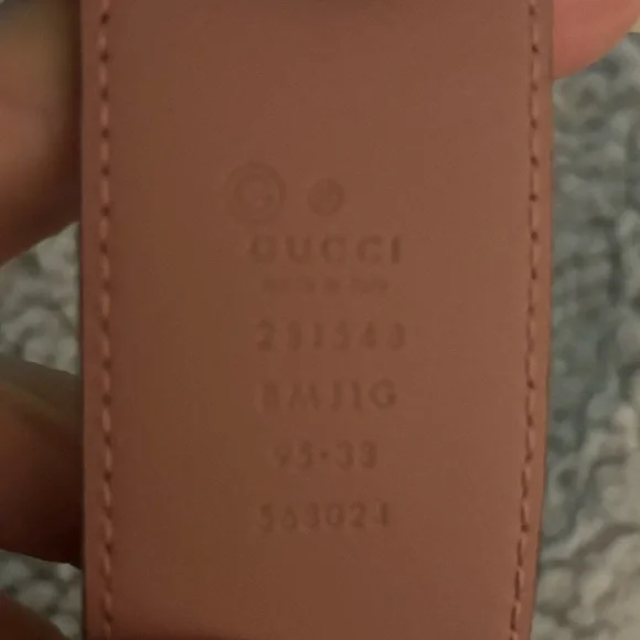 Gucci Pink Leather Belt Strap with Subtle Embossing - Picture 4 of 6